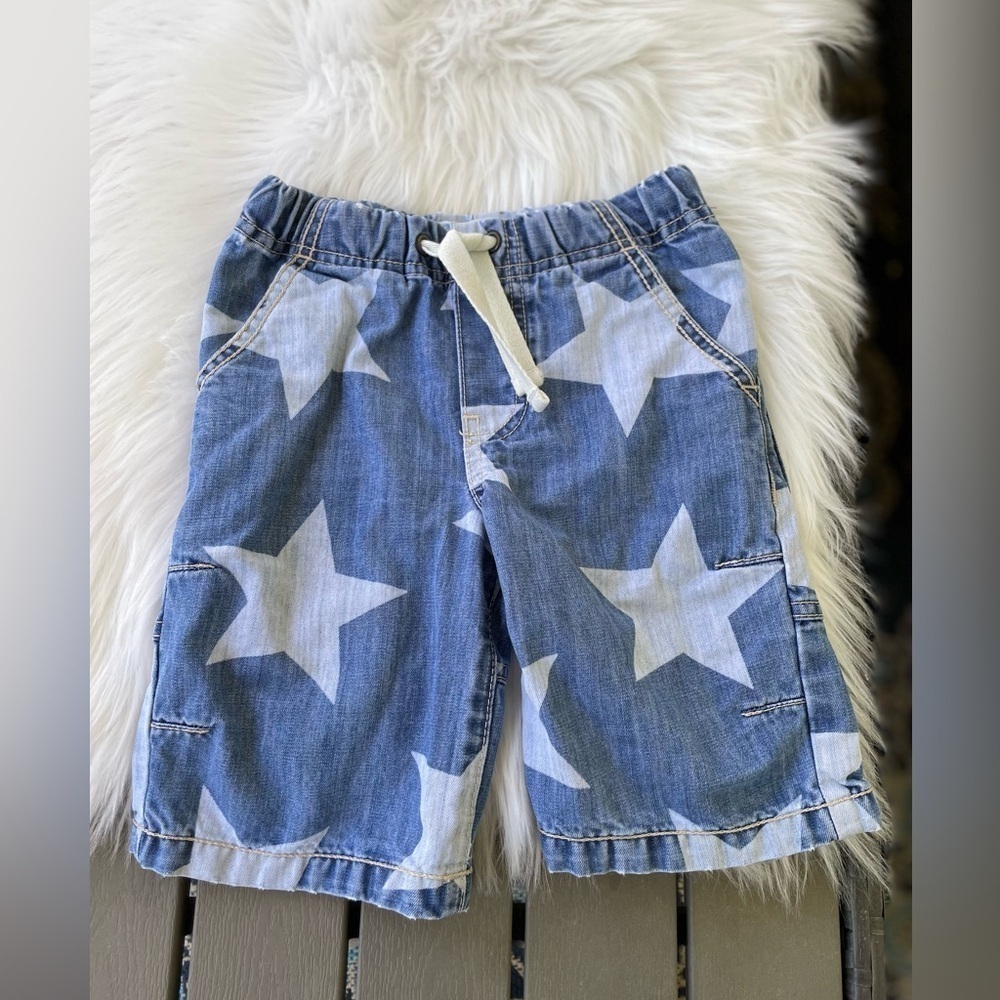 Mini Boden - Denim Shorts with Stars Pattern - Size 3Y